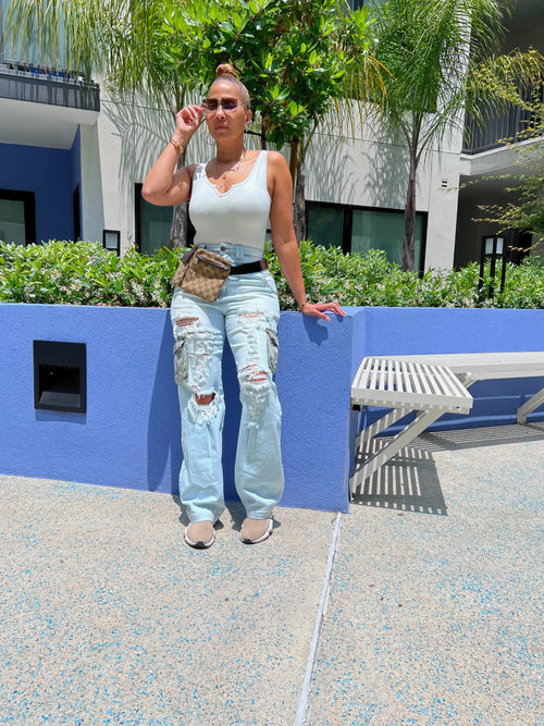 Making Moves Cargo Jeans -Light Wash (F1)